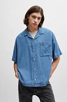 Camisa de manga corta oversize fit en denim algodón azul