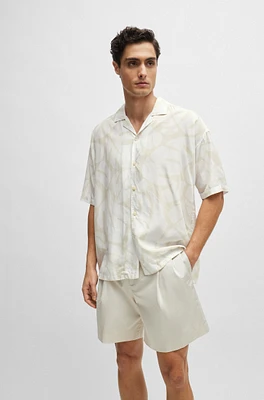 Relaxed-fit shirt seasonal print with camp collar