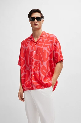 Relaxed-fit shirt seasonal print with camp collar