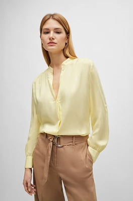 Notch-neckline blouse lightweight voile