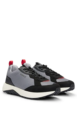 Mixed-material trainers with honeycomb mesh