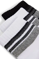 Three-pack of short-length socks with plush soles