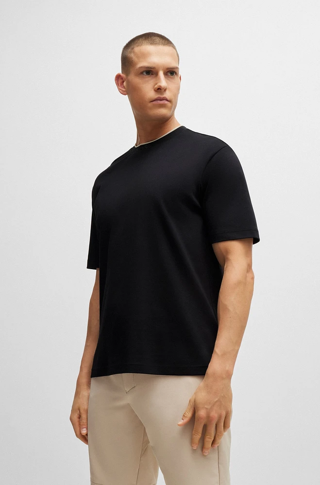 Camiseta relaxed fit de algodón interlock con logo en el cuello