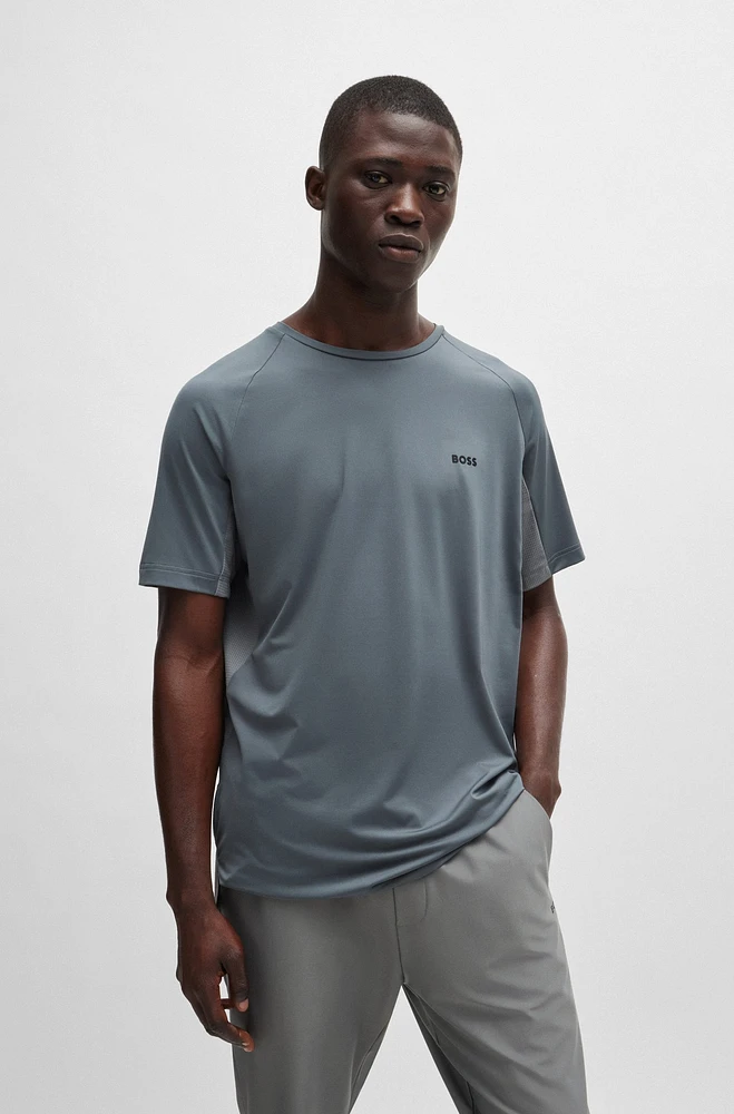 Performance-stretch T-shirt mixed materials