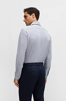 Regular-fit shirt structured performance-stretch fabric