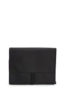 Buckle-closure washbag with signature details