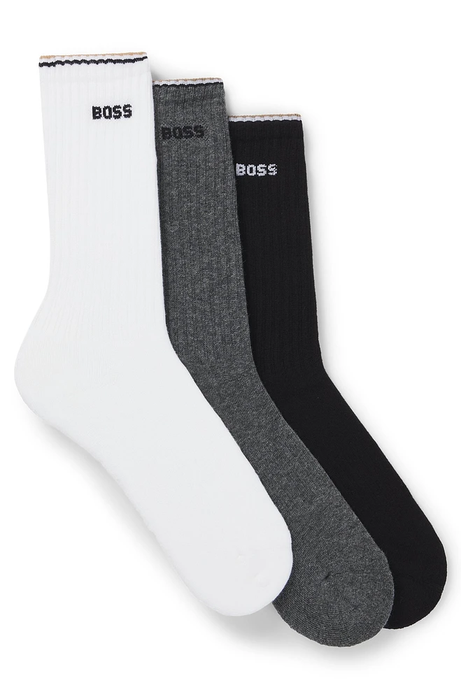 Three-pack of short socks with logos