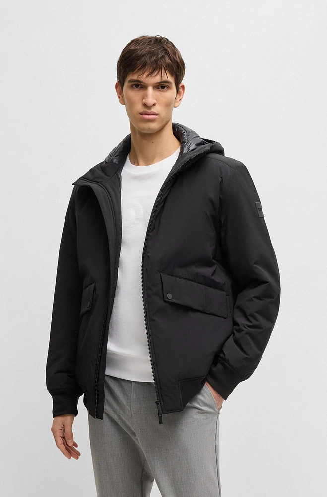 Water-repellent down jacket a regular fit