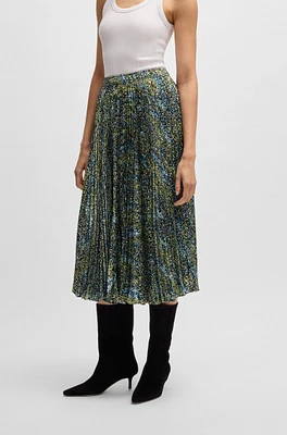 Midi-length skirt printed plissé satin