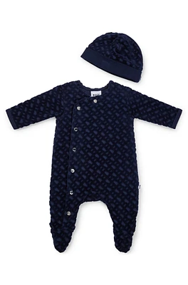 Gift-boxed monogrammed sleepsuit and hat set for babies