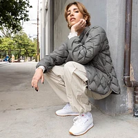 Chaussure athlétique Reebok Classic en cuir pour femmes - Blanche / Gomme