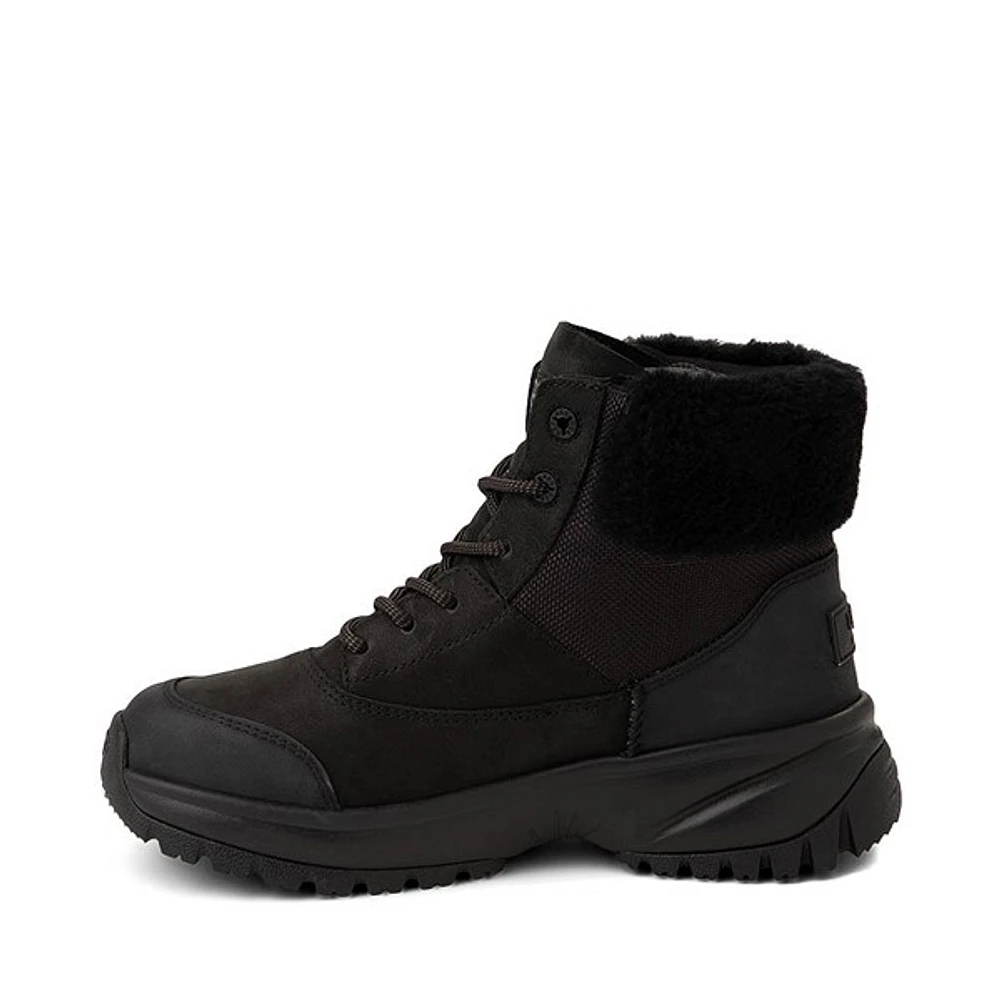 Botte UGG® Yose Fluff V2 pour femmes