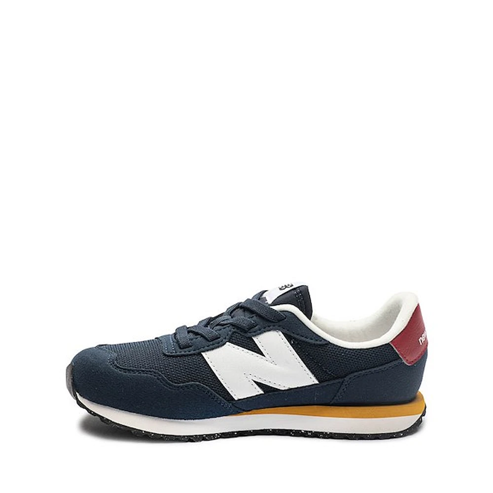 Chaussure athlétique New Balance 237