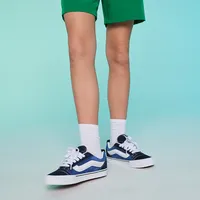 Vans Knu Skool Skate Shoe - Navy / True White
