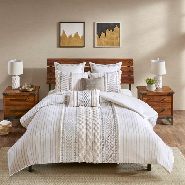 Ivory Cotton Tufted Full/Queen 3-pc. Comforter Set