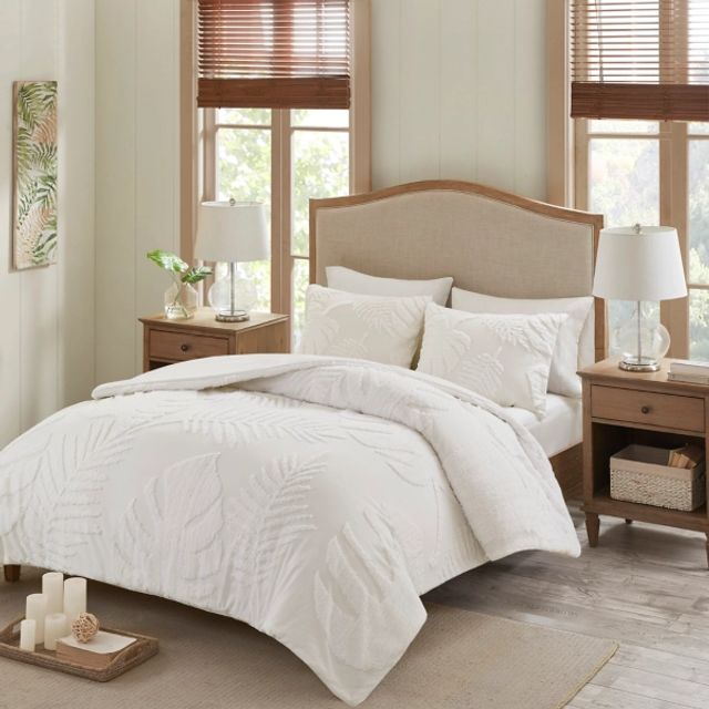 Kirkland's White Tropical Full/Queen 3-pc. Comforter Set