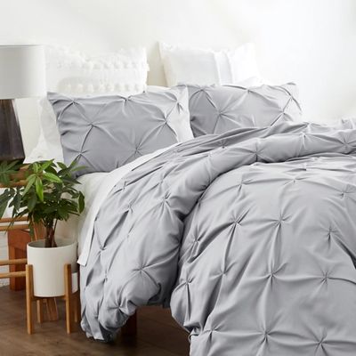 Light Gray Soft Pinched 3-pc. King Duvet Cover Set