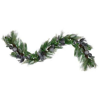 White Berries & Houndstooth Bows Christmas Garland