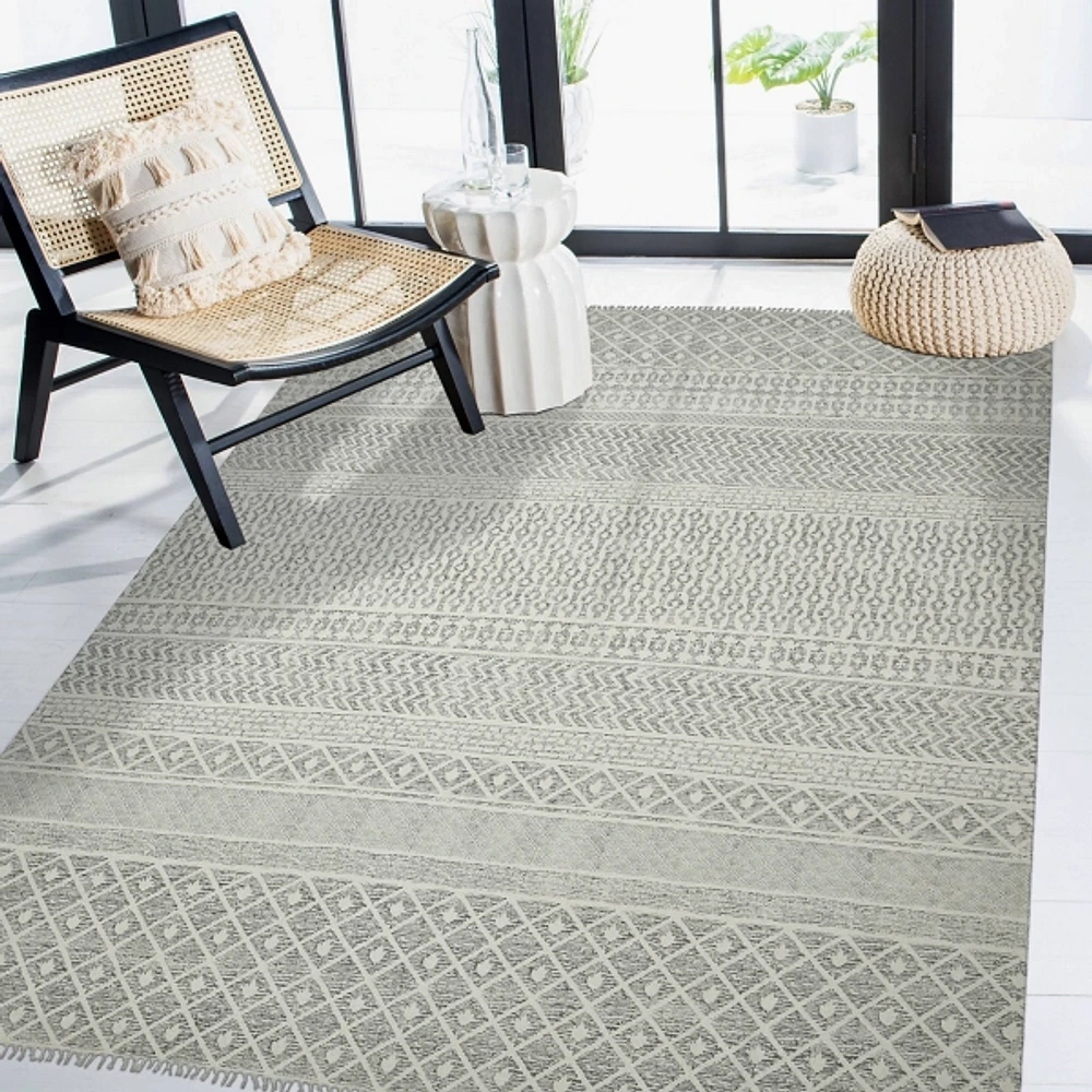 Gray Geo Stripes Tassel Fringe Area Rug, 5x7