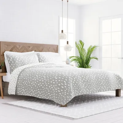 Gray Dotted Reversible 3-pc. Queen Quilt Set