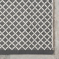 White Trellis Indoor/Outdoor Rug