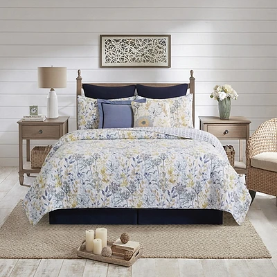 Freesia Floral 3-pc. Full/Queen Quilt Set