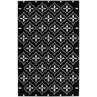 Ivory Quatrefoil Indoor/Outdoor Rug