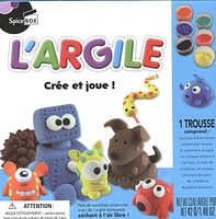 S'amuser avec de l'argile