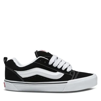 Knu Skool Sneakers Black/White