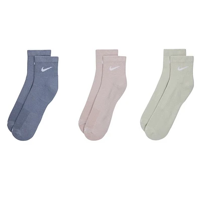Nike Three Pack Everyday Plus Cushioned Ankle Socks Purple/Green, Polyester