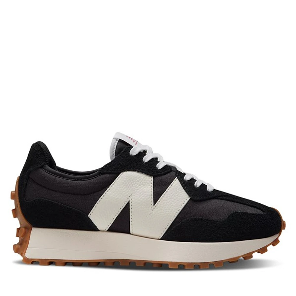New Balance Women's 327 Sneakers Black / Misc, Suede