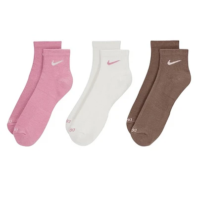 Nike Three Pack Everyday Plus Cushioned Ankle Socks Pink/Brown/White Rose Misc, Nylon