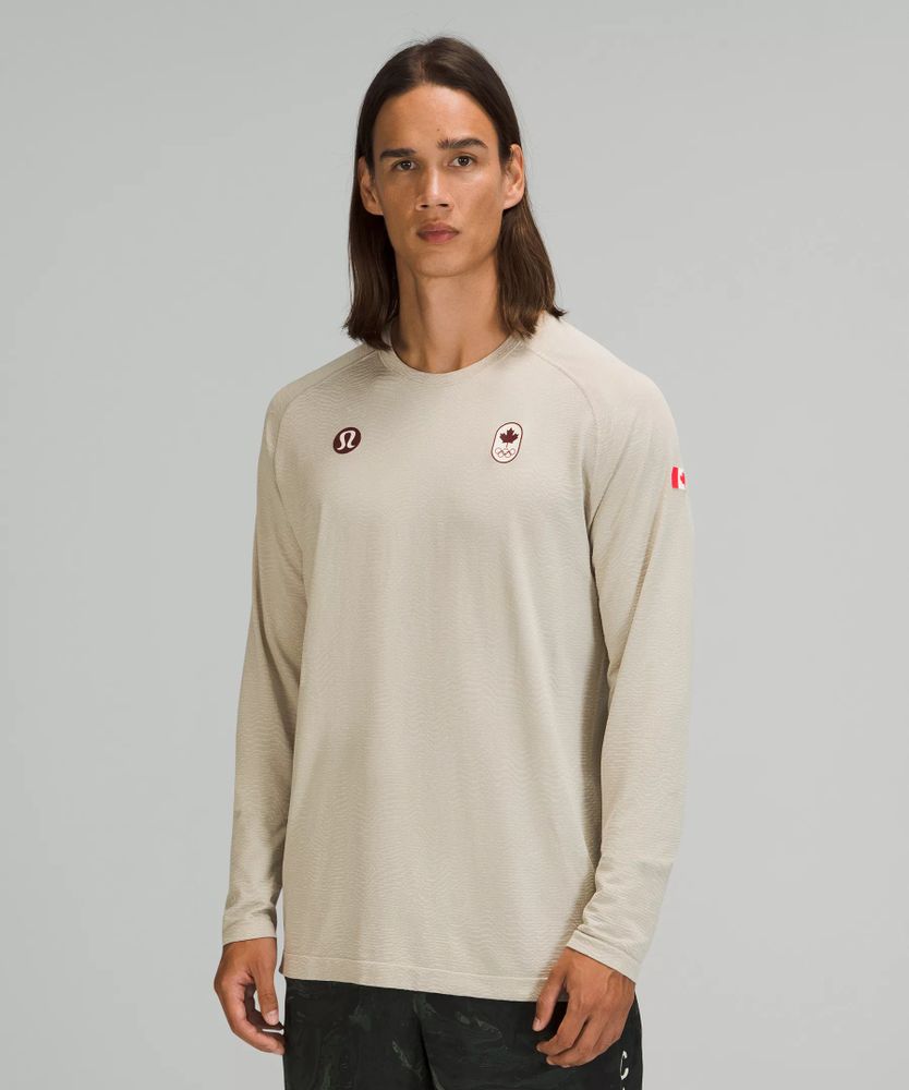 Lululemon athletica Team Canada Metal Vent Tech Long-Sleeve Shirt 2.0 *COC  Logo, Men's Long Sleeve Shirts