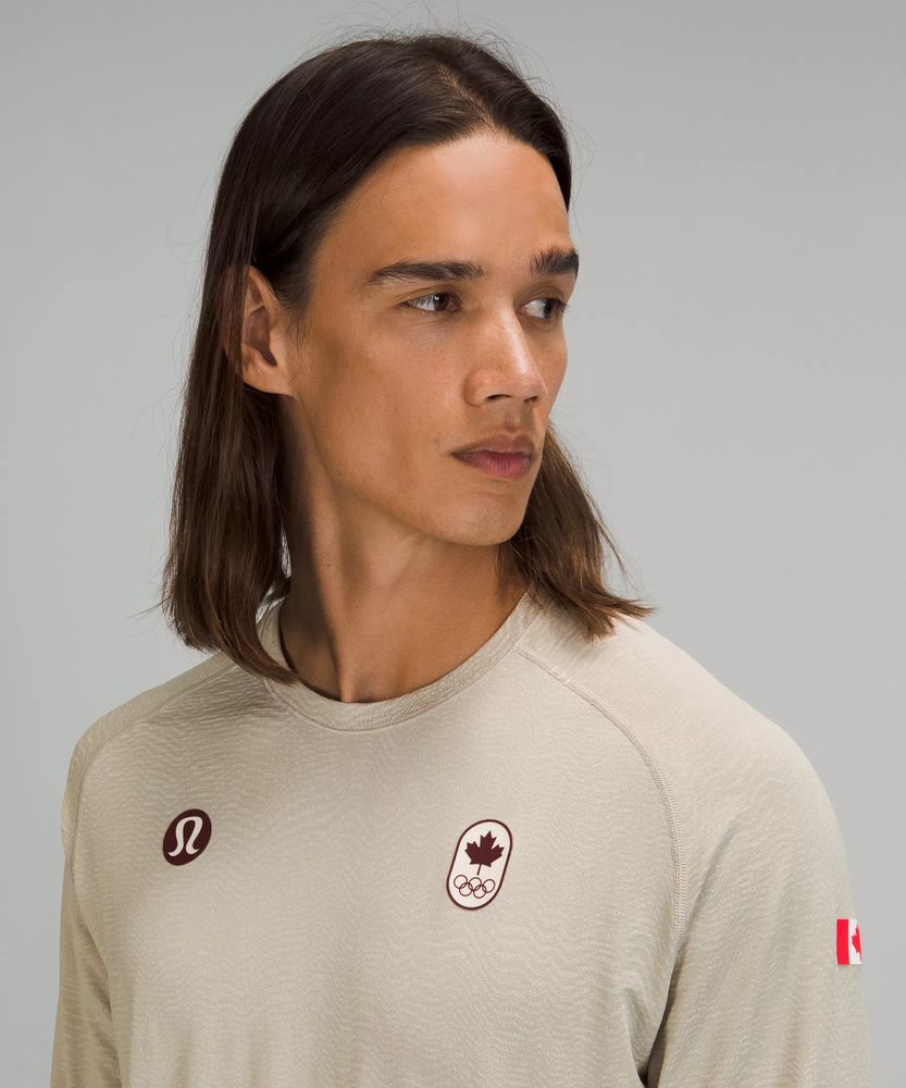 Lululemon athletica Team Canada Metal Vent Tech Long-Sleeve Shirt 2.0 *COC  Logo, Men's Long Sleeve Shirts
