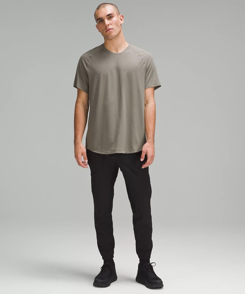 License to Train Short-Sleeve Shirt | Men's Short Sleeve Shirts & Tee's