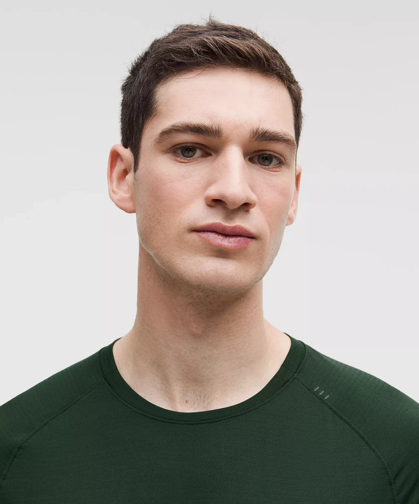 License to Train Short-Sleeve Shirt | Men's Short Sleeve Shirts & Tee's