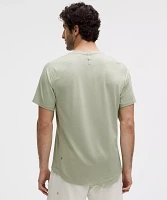 License to Train Short-Sleeve Shirt | Men's Short Sleeve Shirts & Tee's