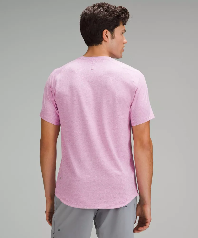 License to Train Short-Sleeve Shirt | Men's Short Sleeve Shirts & Tee's