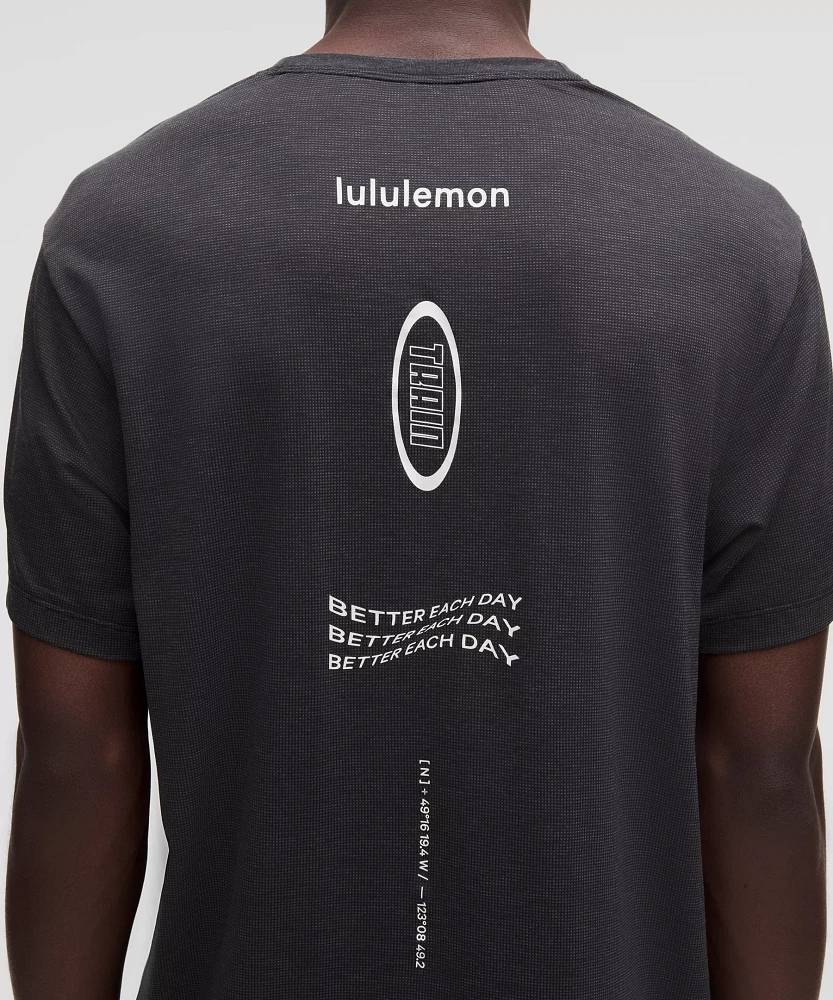 Lightweight Knit Workout Short-Sleeve Shirt | Men's Short Sleeve Shirts & Tee's