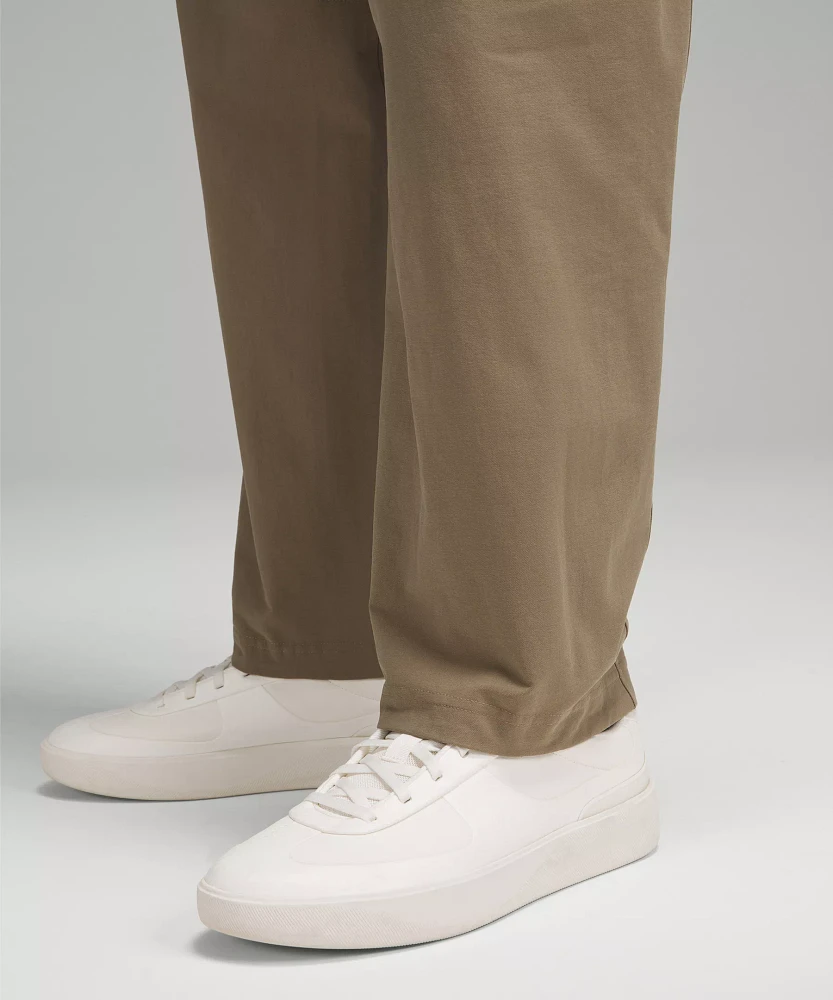 Stretch Cotton VersaTwill Relaxed-Fit Cargo Pant | Men's Trousers