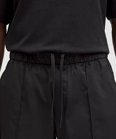 Woven Pintuck Pull-On Short 8" | Men's Shorts