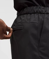Woven Pintuck Pull-On Short 8" | Men's Shorts