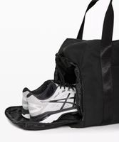 Command the Day Duffle Bag 37L | Men's Bags,Purses,Wallets