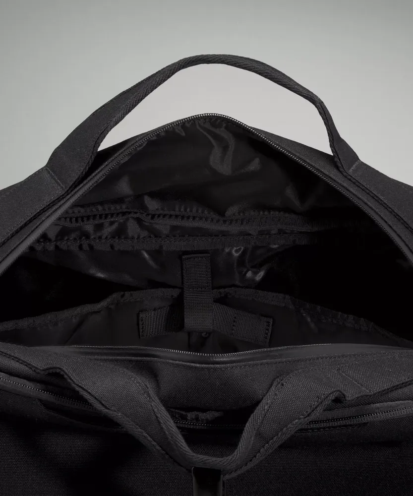 Command the Day Duffle Bag 40L | Men's Bags,Purses,Wallets