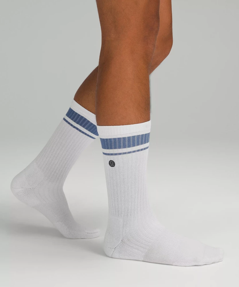 Men's Daily Stride Ribbed Comfort Crew Socks *Stripe |