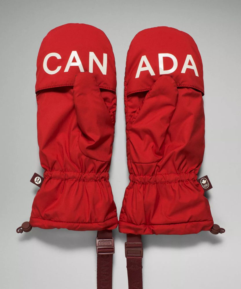 Team Canada Quilted Mittens on String *COC Logo | Unisex Hats