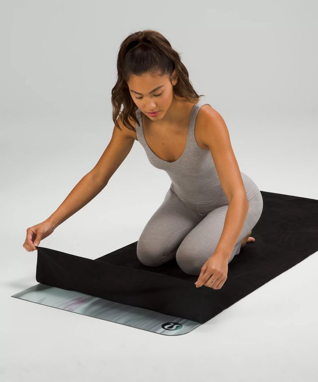 Lululemon athletica Yoga Mat Towel with Grip, Unisex Work Out Accessories