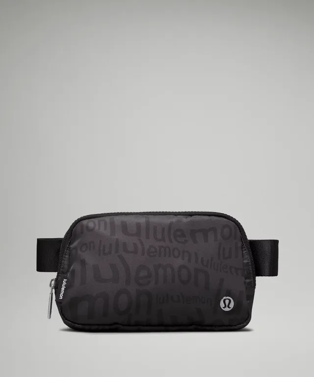 Lululemon Athletica Everywhere Belt Bag, Black, 7.5 x 5 x 2 Inches, Women's, Size: One Size
