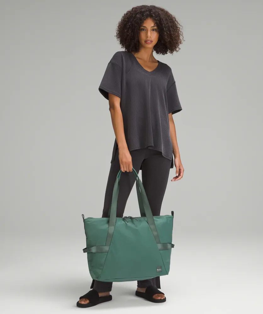 Shop Sportswear Essentials Tote Bag (26L)