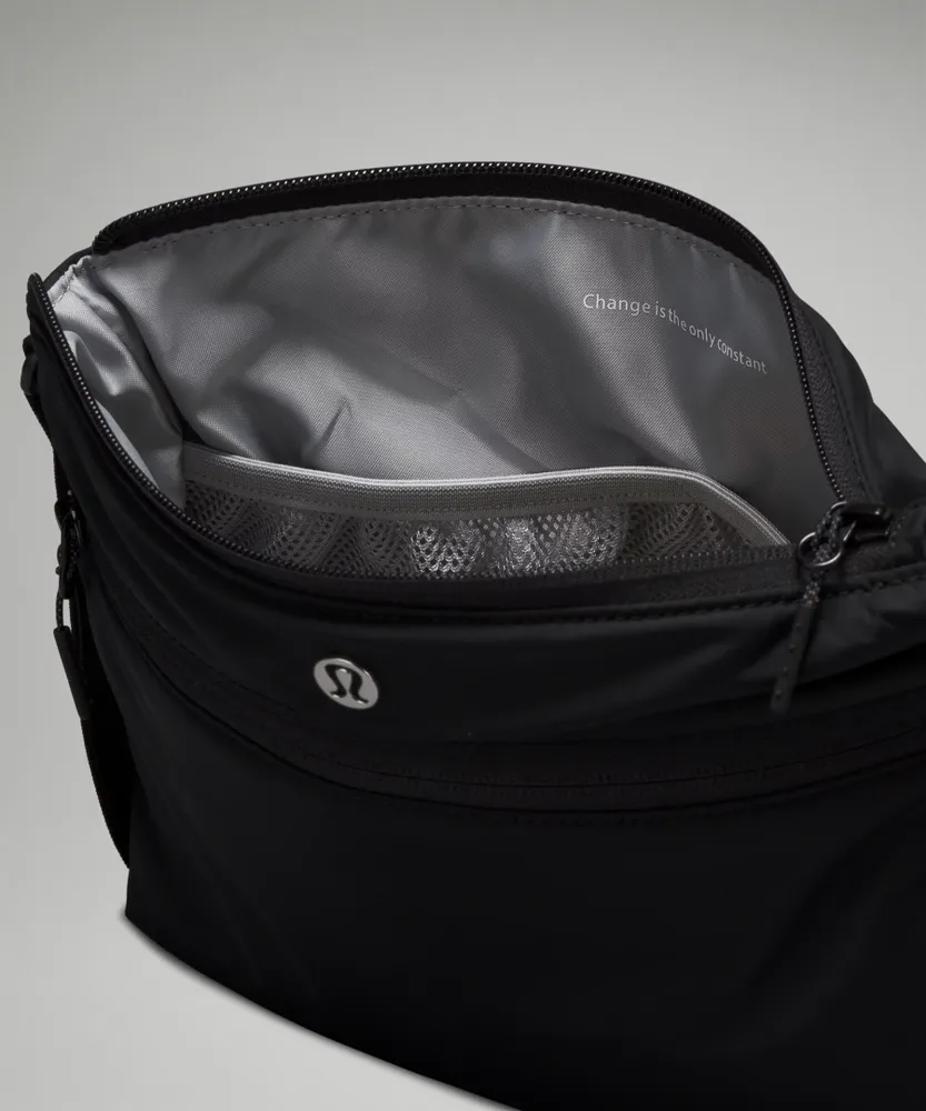 Lululemon athletica Daily Multi-Pocket Tote Bag 20L, Unisex Bags,Purses,Wallets